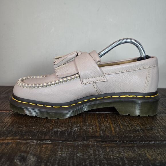 NEW Dr Martens Adrian Womens Size 6 Leather Tassel Loafer Shoes Taupe - Picture 6 of 11